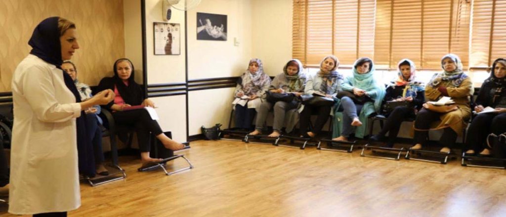 مادر بزرگ ها در انتظار